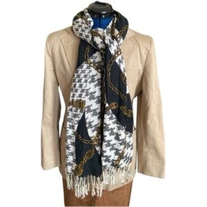 Black and White Houndstooth Shawl Wrap Scarf With Chain Print